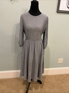 Heather Gray Textured Midi Dress with Long Sleeves